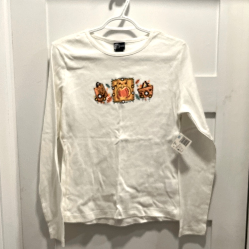 Fall long sleeve shirt size small